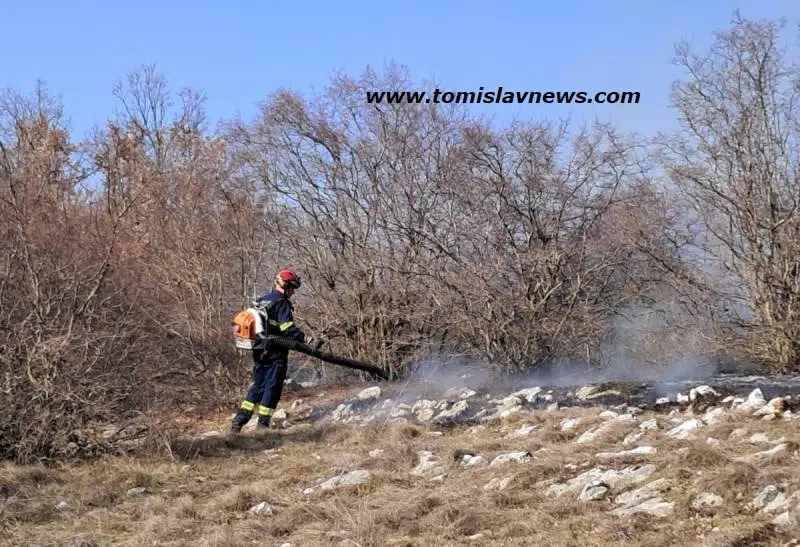 FOTO/VIDEO: Piromani ne miruju, danas gorilo u Prisoju, od Vučipolja prema Eminovu Selu, gori prema Crvenicama