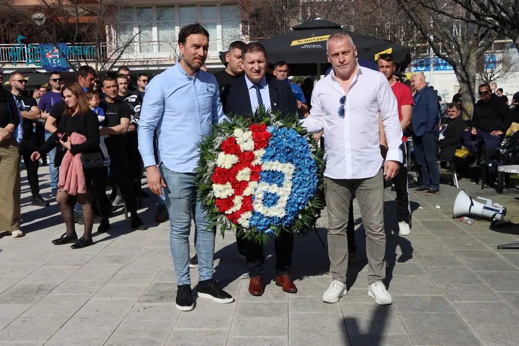 FOTO | Silvio Marić i Tomo Šokota sa stotinama Dinamovaca odali počast žrtvama rata u Čapljini