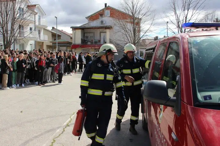 Priznanja za posuške vatrogasce povodom Dana civilne zaštite