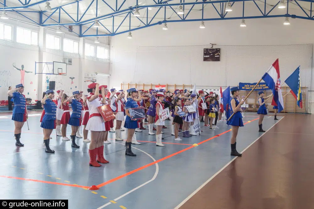 FOTO: “Europski ADA mažoret kup” okupio preko stotinu mažoretkinja u Grudama