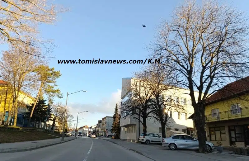 DOBRO vam vedro, vjetrovito i hladno jutro iz Tomislavgrada!