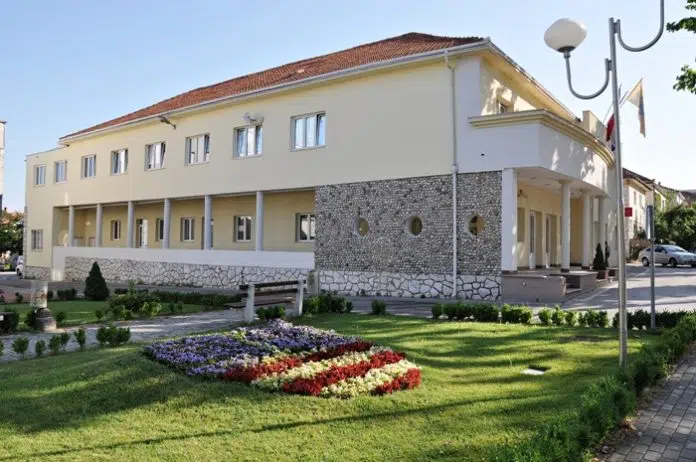 Javni natječaj za podnošenje prijedloga za dodjelu javnih priznanja Općine