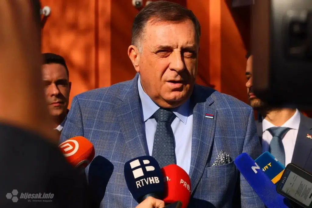 Zrakoplov Vlade RS-a stigao u Banja Luku: Gdje je Milorad Dodik?