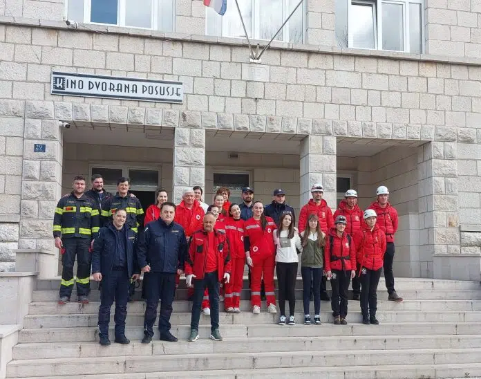 FOTO U Posušju održana edukacija i vježba evakuacije za srednjoškolce