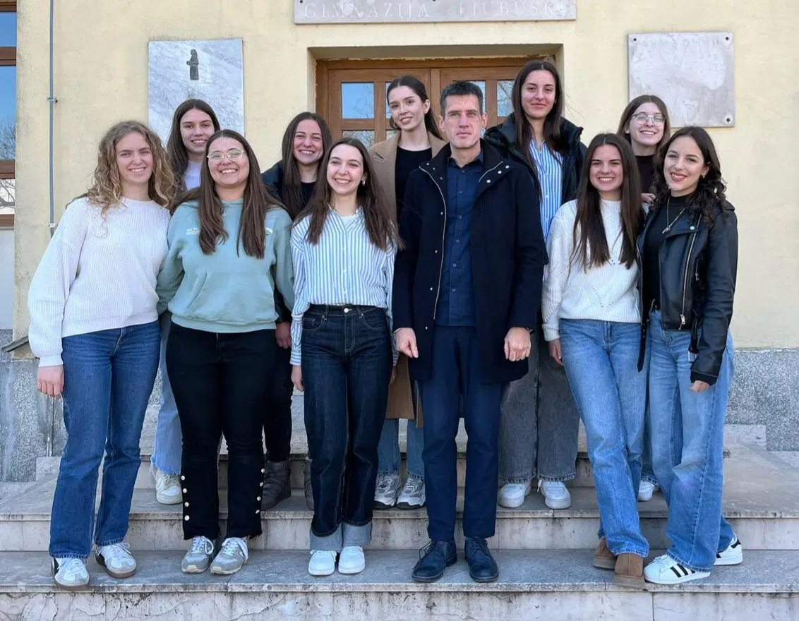 Ljubuški gimnazijalci u akciji: Žele sigurnije ceste za sve nas