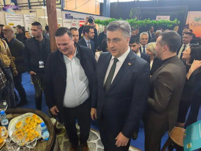 Otvoren Sajam gospodarstva u Mostaru: Premijer Plenković s predstavnicima Neuma