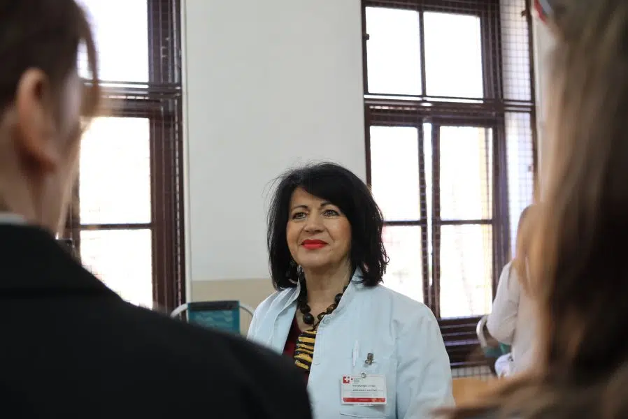 „Uz korištenje ovih naočala pokušavamo pridobiti mlađe darivatelje“  – Sveučilišna klinička bolnica Mostar