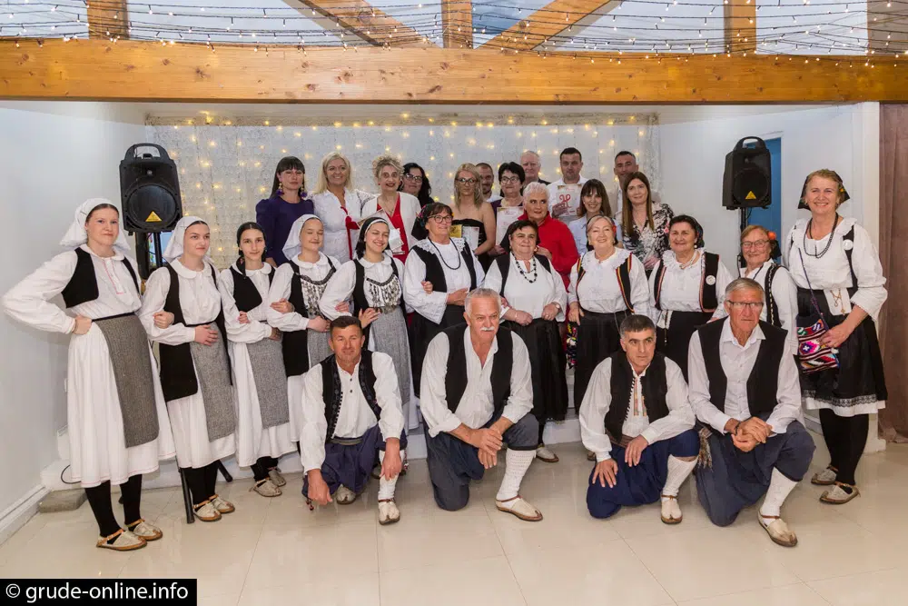 FOTO: U Grudama održana svečana dodjela za “Hercegovku i Hercegovca godine”