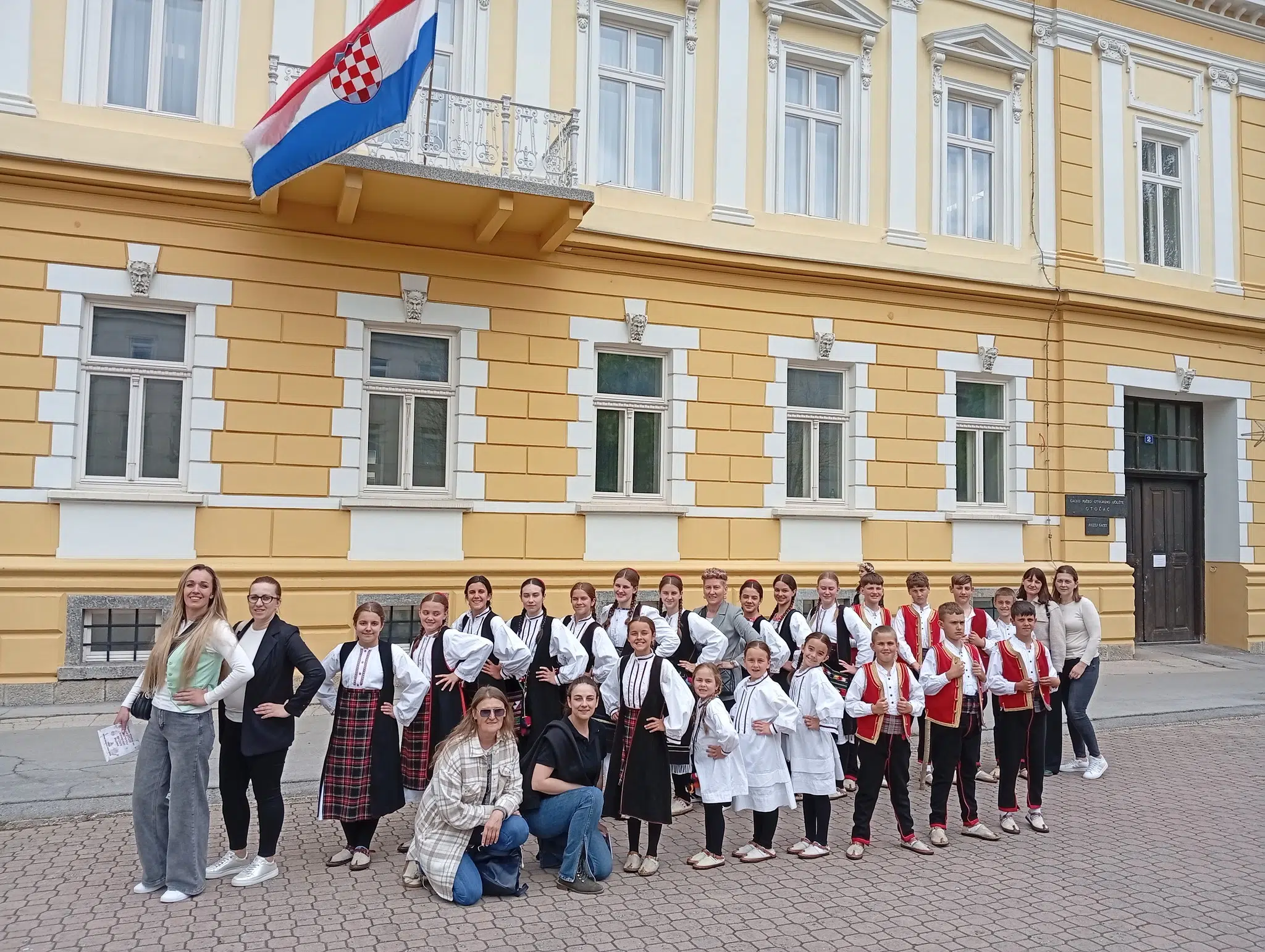 Dječja skupina HKUD-a „Fra Jozo Križić“ nastupila na 5. Dječjoj izvornoj smotri folklora u Otočcu