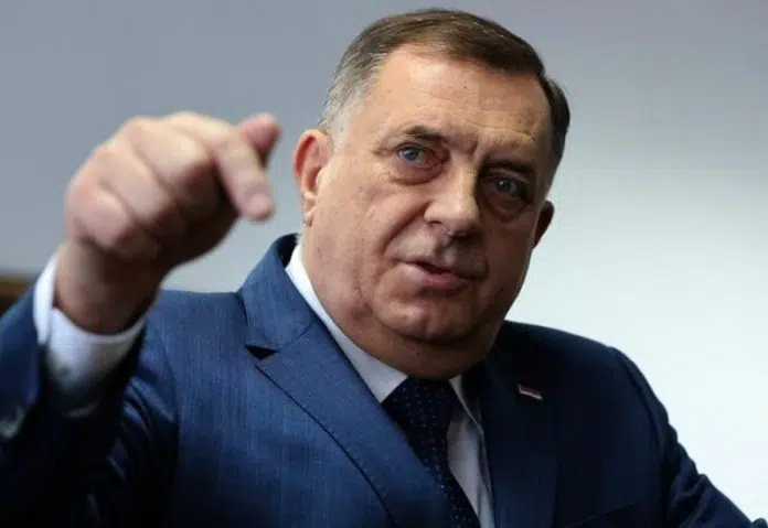 Dodik iz Moskve poručio kako će unatoč tjeralici u subotu