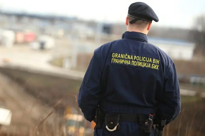 Granična policija spriječila krijumčarenje 18 stranih državljana kod Posušja