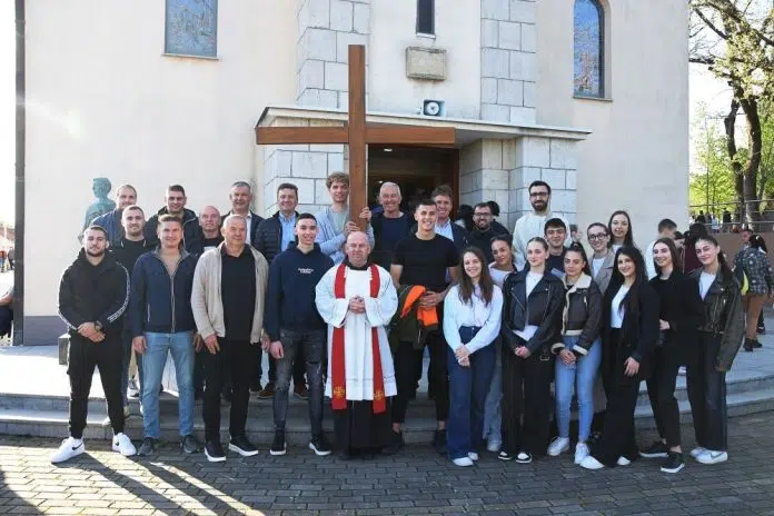 Župljani župe Čerin sudjelovali u pobožnosti Puta križa