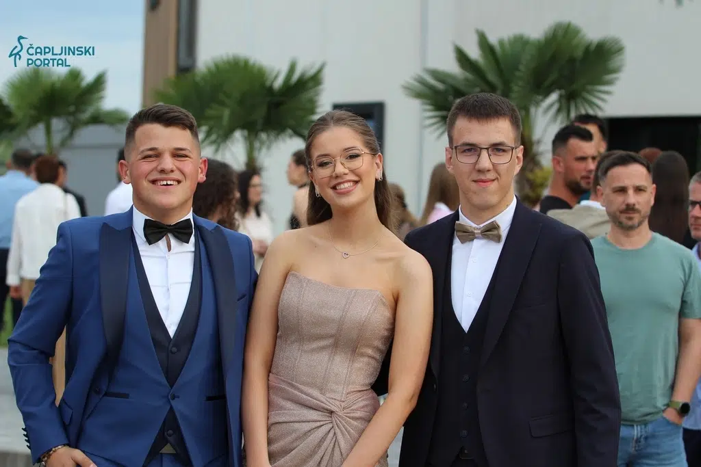 FOTO 2 | Još jedna galerija mature: Čapljinski maturanti – najljepši maturanti!