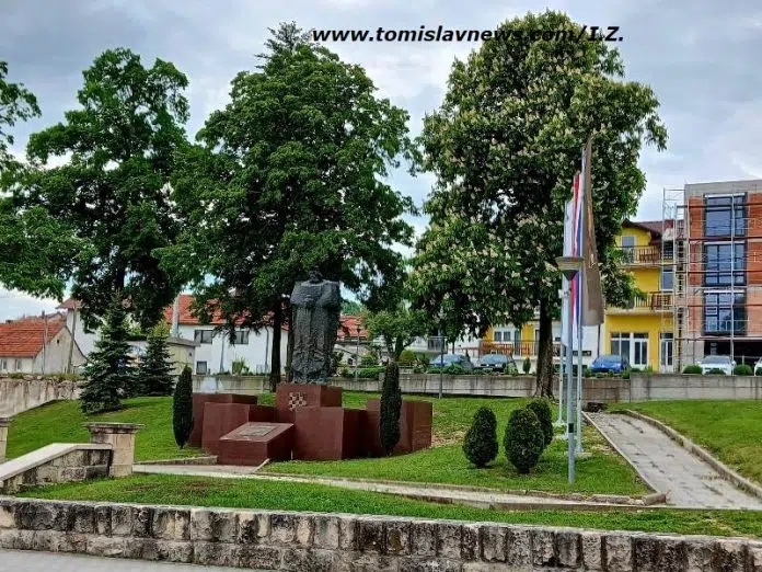 DOBRO vam oblačno jutro iz Tomislavgrada!