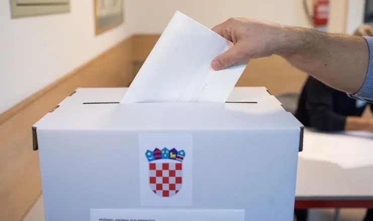 Deset župana izabrano u prvom krugu, devet aktualnih ide u drugi