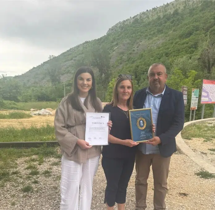 Donacija knjiga Kulturnom domu A. B. Šimić u povodu 1100.