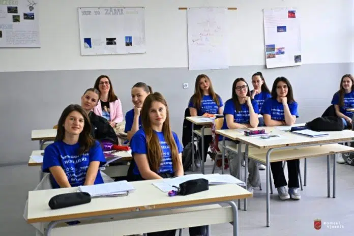 IVANA ABAZ: Učenice generacije Srednje škole Prozor u četverogodišnjem obrazovanju