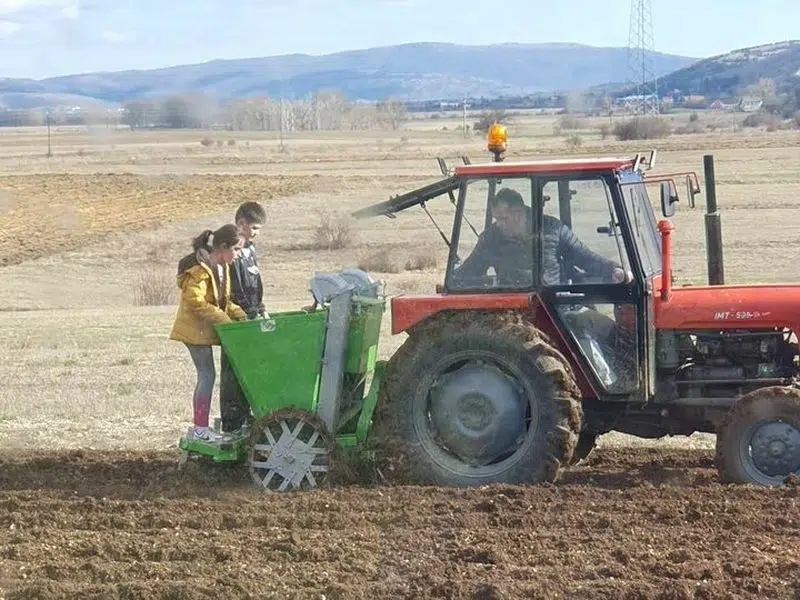 Obavijest o uvjetima i rokovima za podnošenja zahtjeva za novčanu potporu prema modelu ruralnog razvoja za 2025. godinu