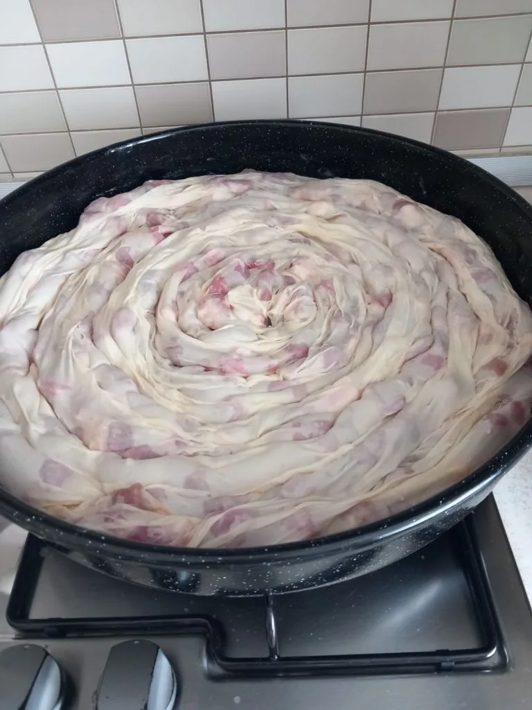 “Sve su pite – pite, samo je burek pitac” (video)