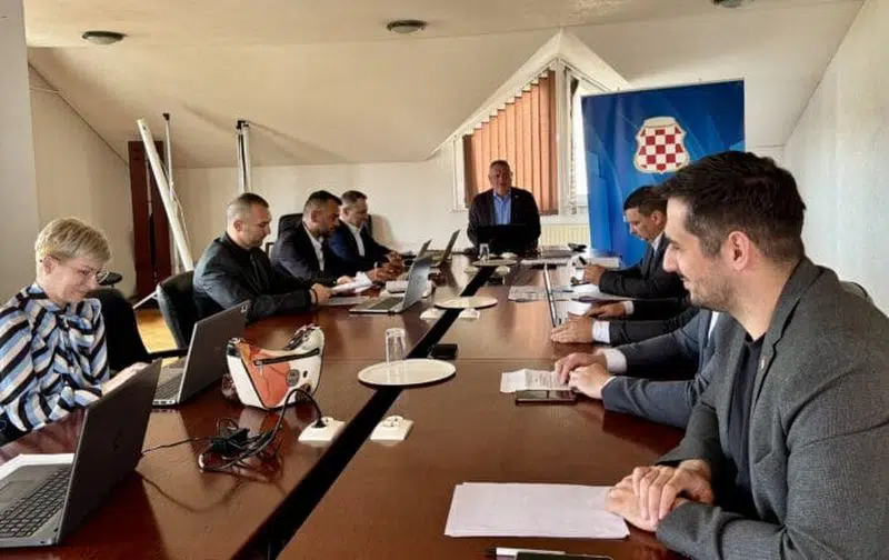 Vlada HBŽ: Utvrđena radna mjesta s dodatkom na plaću unutar županijske uprave