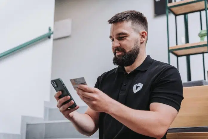 Vozačke, osobne i putovnice imat ćemo u mobilnom telefonu?
