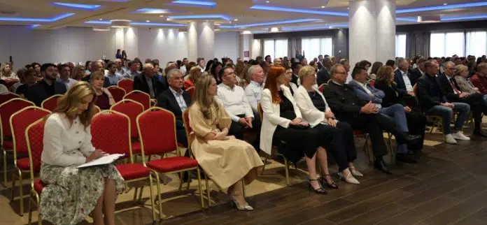 1748937465_Ova-knjiga-je-znanje-koje-se-uci-kroz-praksu-–.jpg