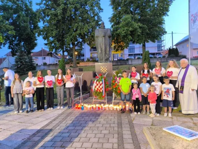 Tomislavgrad: Upaljene svijeće za osmero viteške djece koja su tragično