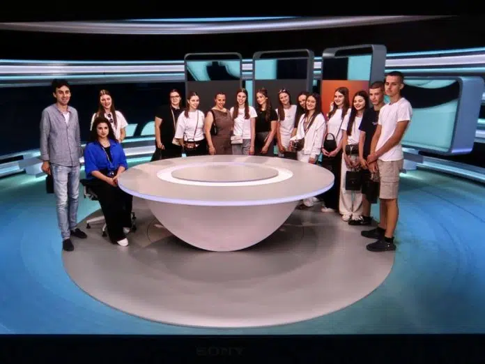 Završio projekt “Starim metalima do opremanja kabineta”: Mladi iz Posušja