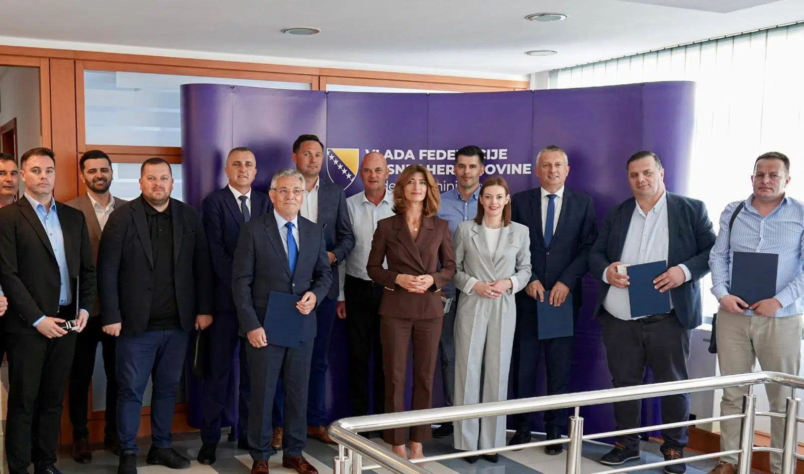 Više od 18 milijuna KM za lokalne ceste: Potpisani ugovori i za projekte u općini Posušje