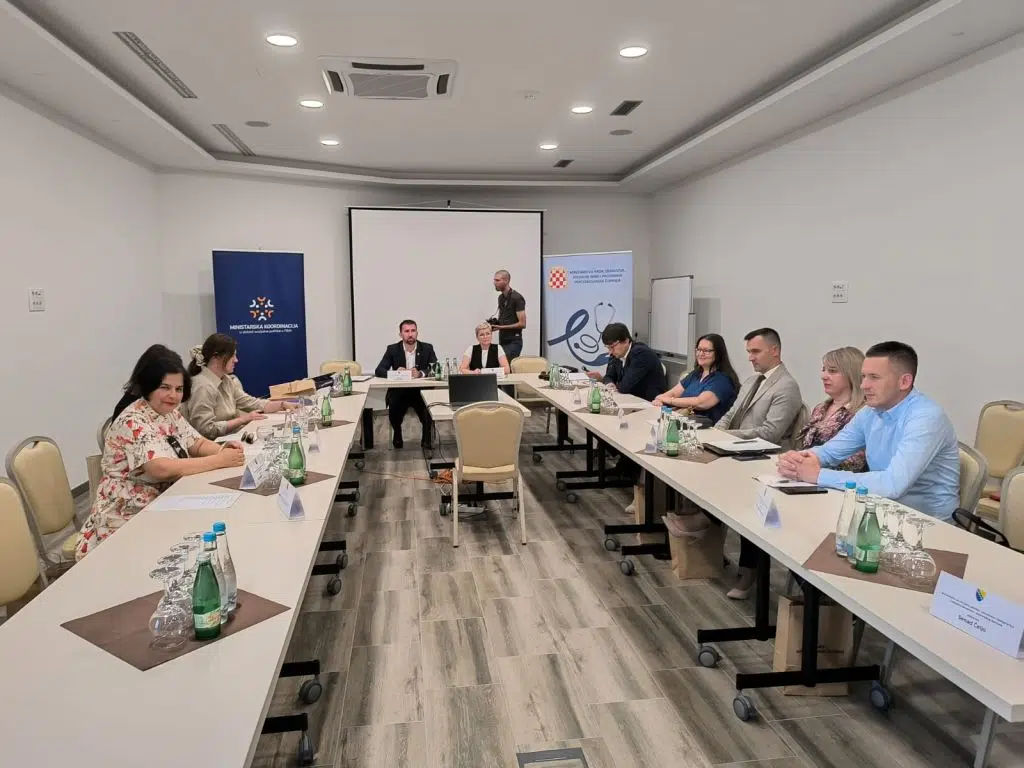 Tomislavgrad domaćin koordinacije ministara socijalne politike: U fokusu jačanje centara socijalne skrbi, djeca koja izlaze iz sustava socijalne skrbi, jačanje žena na tržištu i dječji doplatak (foto/video)