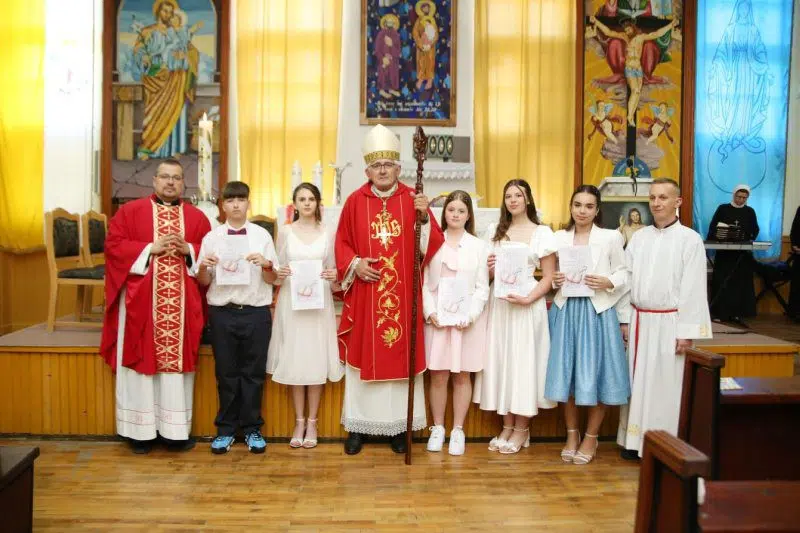Duhovsko slavlje i sveta krizma u Drvaru