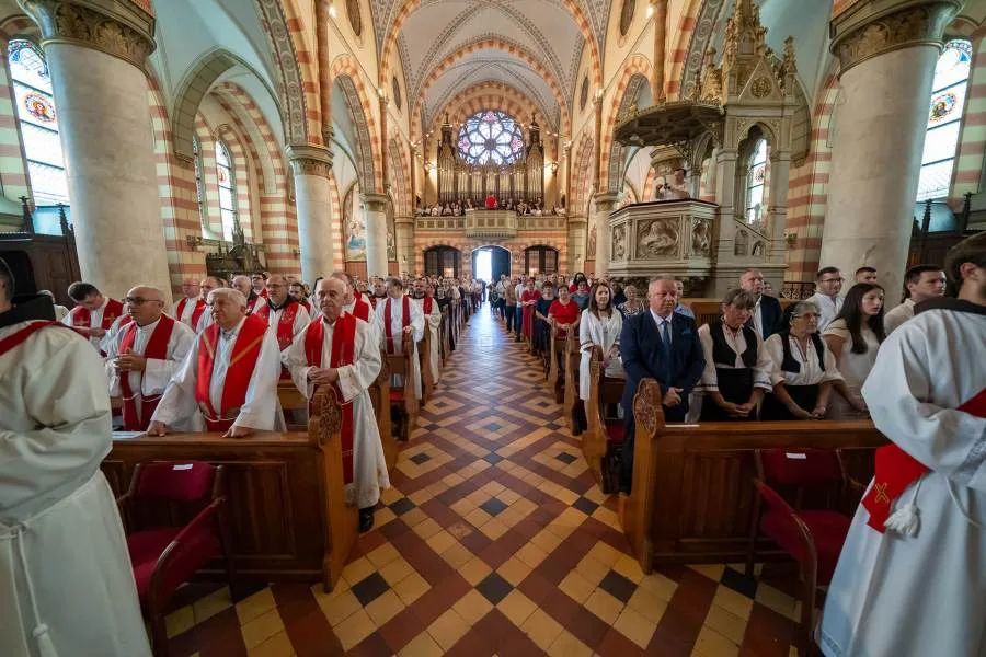 Marin Petrović iz župe Prozor zaređen za svećenika