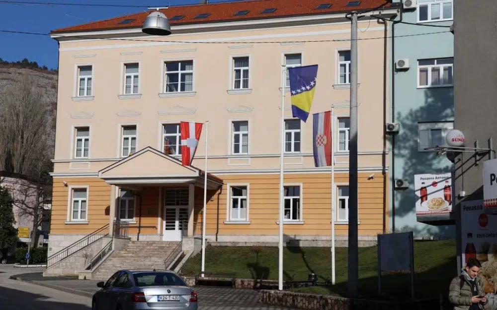 Niz zamjerki na izvršavanje proračuna i rad javnih poduzeća u Livnu izazvao prekid sjednice GV u režiji HDZ-a BiH