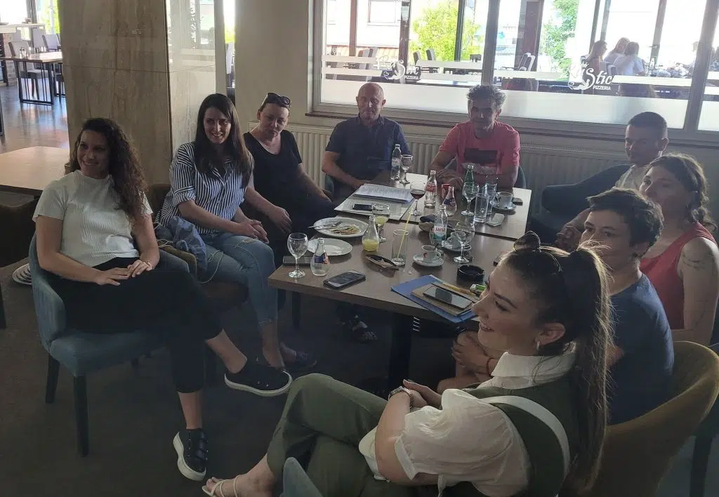 Održan radni sastanak članova NGG-a “Očuvajmo duvanjski kraj” i češke nevladine organizacije o zaštiti prirodnih resursa duvanjskog kraja