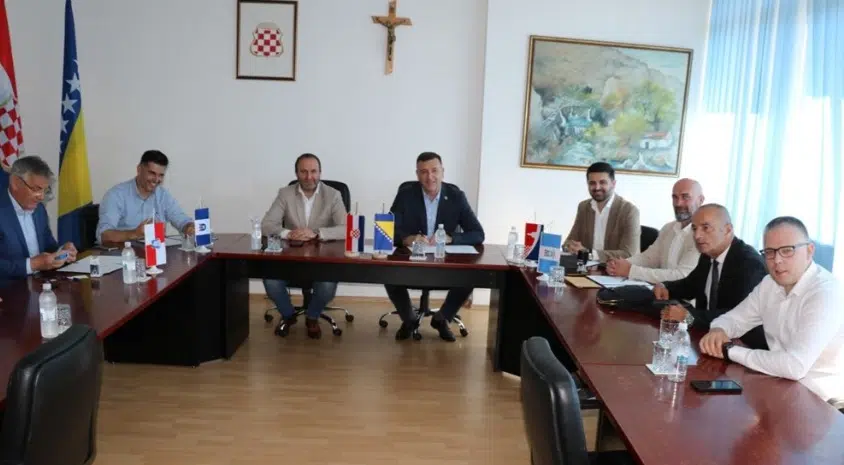 Potpisani ugovori o sufinanciranju projekata u gradovima i općinama na području ŽZH, gradu Ljubuškom 600 000 KM