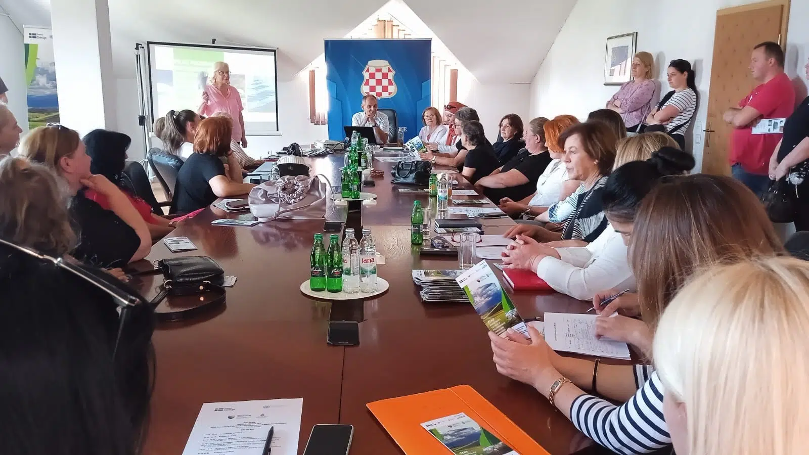 Projekt “Žene pokretačice razvoja u poljoprivredi i ruralnim područjima”: Održana informativna sesija za žene u ruralnim zajednicama