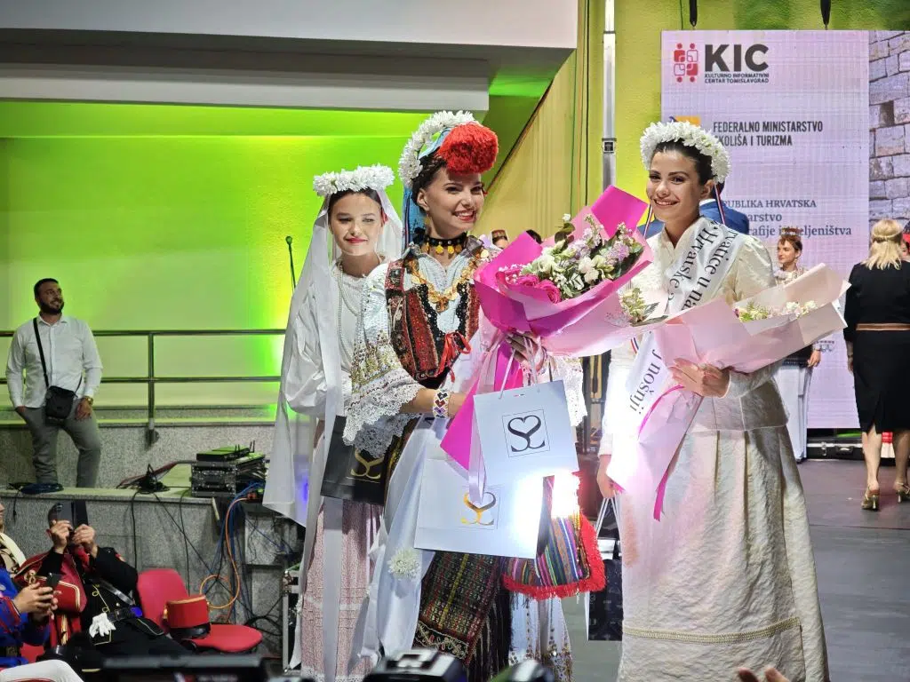 Najljepša Hrvatica u narodnoj nošnji izvan RH je Marina Jurić iz BiH!
