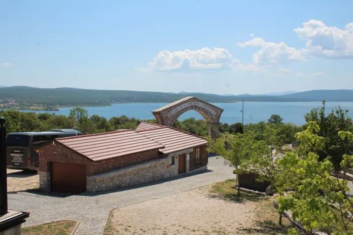 Život u Eco selu Grabovica i iznad njega (fotoreportaža)