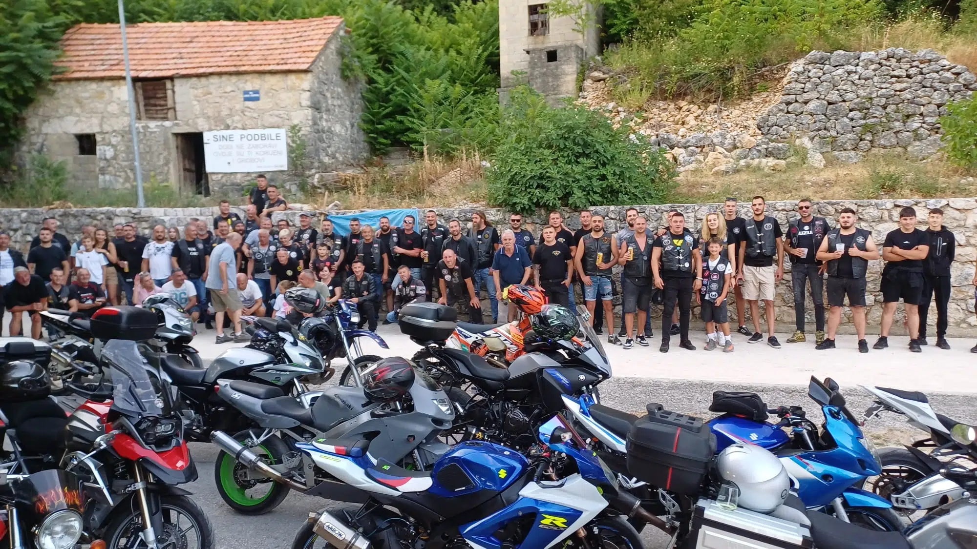 Sedmi moto susret u Podbiloj okupio preko 450 ljubitelja motora