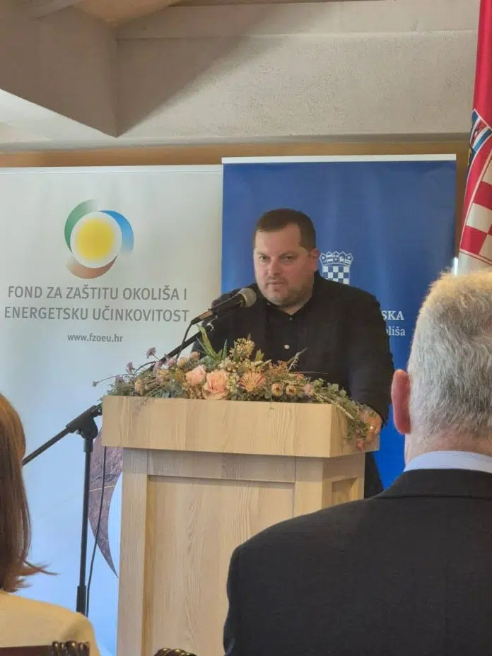 Gradonačelnik Ljubuškog Vedran Markotić potpisao ugovor vrijedan 802 tisuće eura,