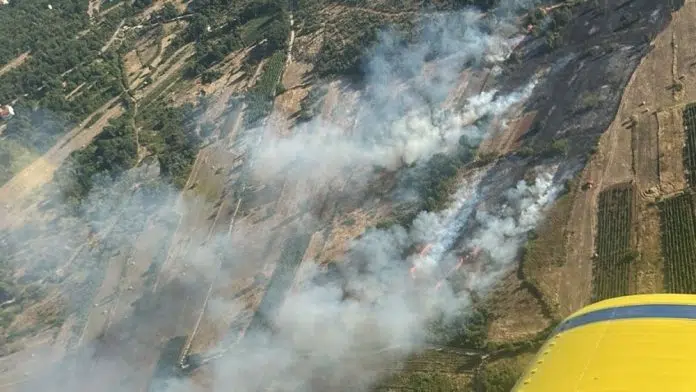 Vatrogasci uz pomoć Air Tractora ugasili požar