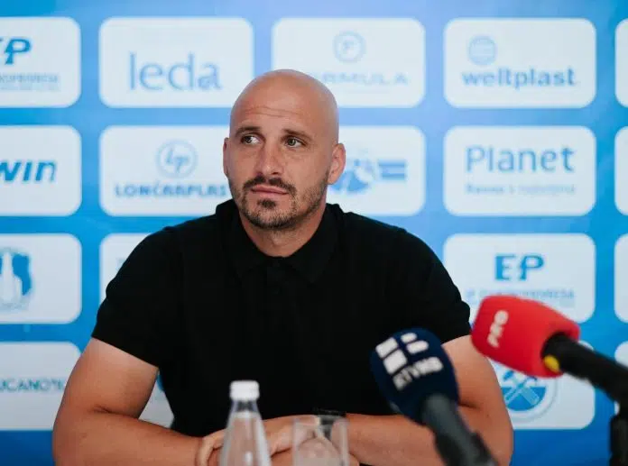 Maksimović uoči Veleža: Očekujem mušku utakmicu za grb kluba, unatoč