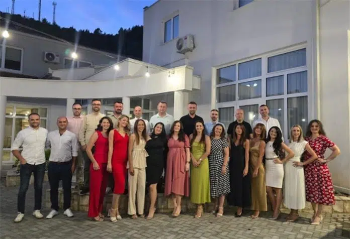 FOTO | 20 godina prijateljstva, uspomena i smijeha: Generacija 2005.