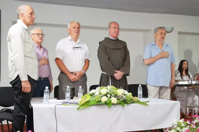 FOTO: Predstavljena knjiga Ranka Radoša “Selo Crvenice – pečat jednog
