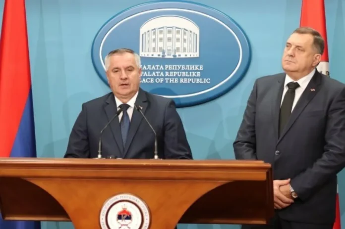 Dodikova diplomatska putovnica poništena, Višković sljedeći