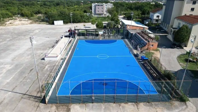 Postavljena Bergo sportska podloga na igralište SRC Krstine