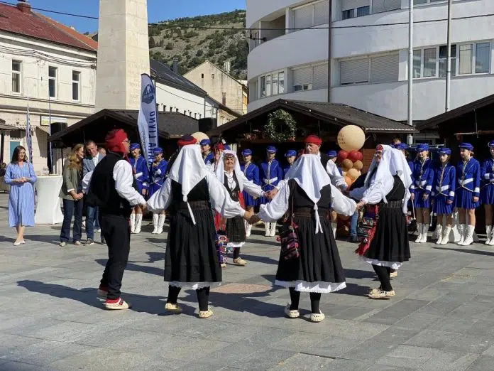 Sajam u Livnu okupio izlagače prehrambeno-poljoprivrednih proizvoda i tradicionalnih zanata