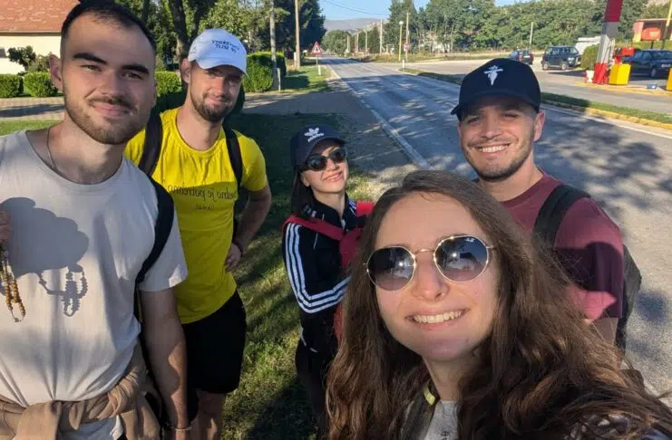 Fra Nikola Jurišić s mladima pješice hodočastio od Duvna do Međugorja: “Ovo baš treba čovjeku”