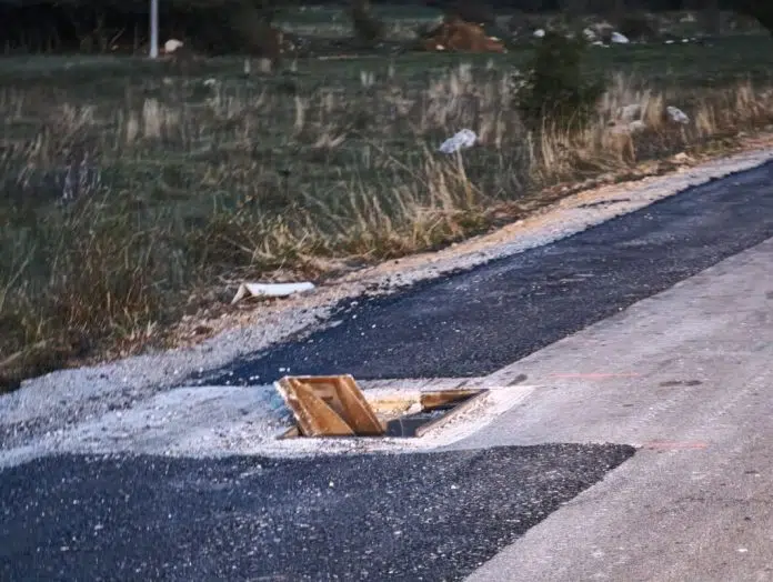 Na cesti Tomislavgrad – Blidinje, ispod Rašćana propala šahta –