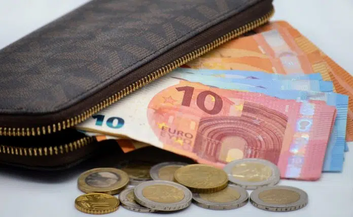 Hrvatska razmatra ukidanje plaćanja cestarine gotovinom
